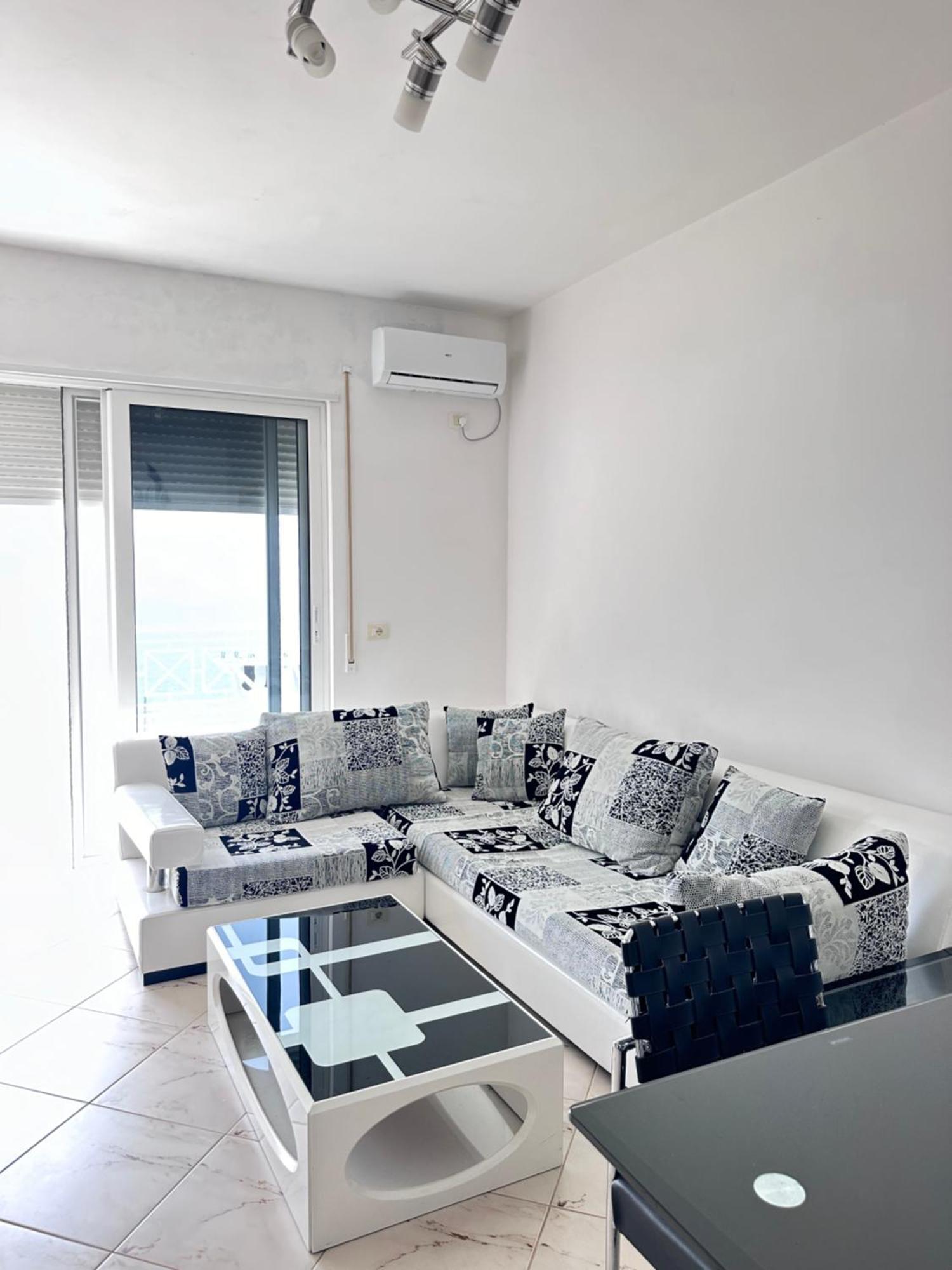 Tini Sea View Apartment ساراندا المظهر الخارجي الصورة